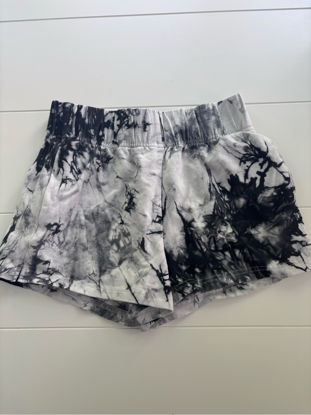 Tractr Black & White Tie-Dye Kids Elastic Waist Shorts